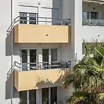 Isabelle Apartment, Mato Santo Espirito