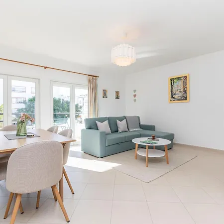 Isabelle Apartment, Mato Santo Espirito * 塔维拉