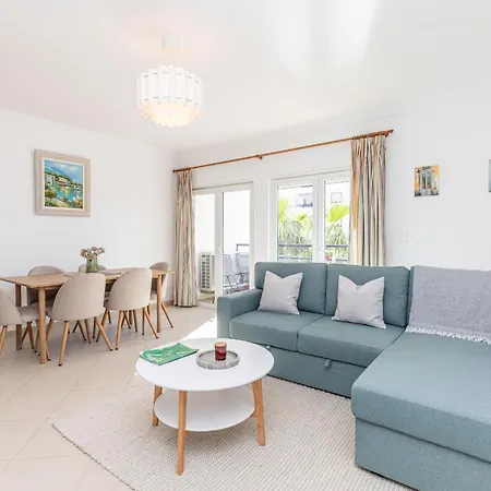 Isabelle Apartment, Mato Santo Espirito
